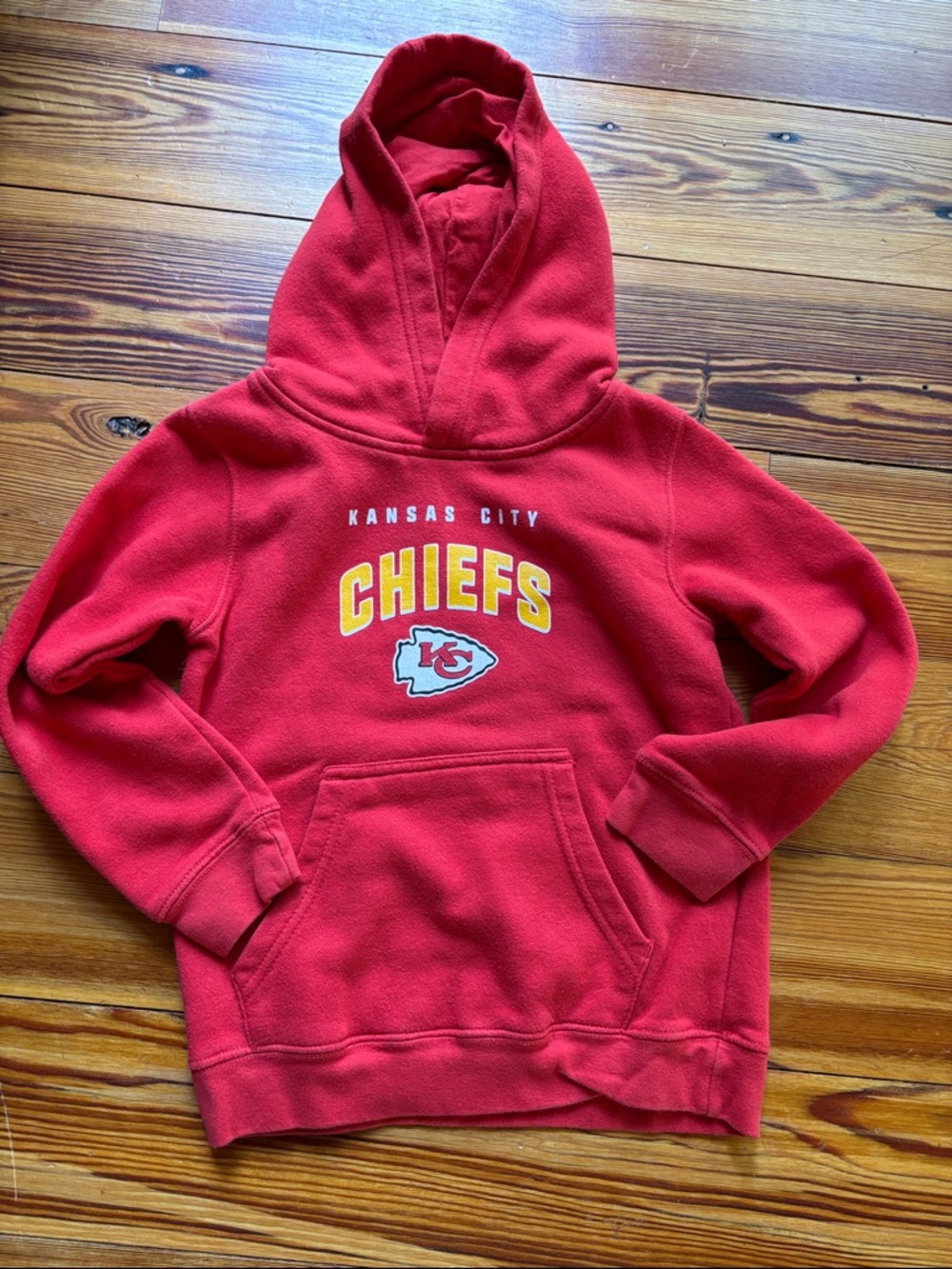 Boys Kansas City Chiefs Hooded Sweatshirt W/Kangaroo Pockets Size Medium 5/6